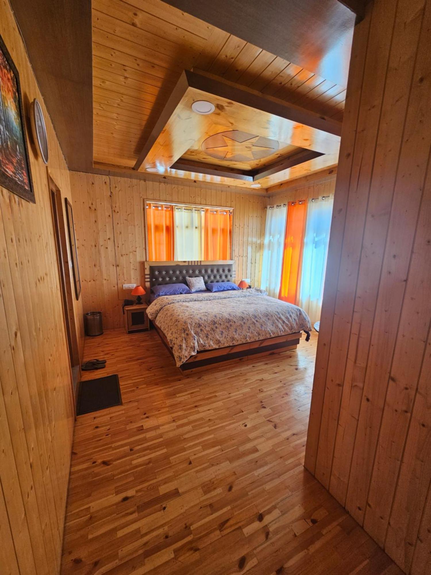 Hotel The Alpinist Cafe And Retreat Kaza Zimmer foto