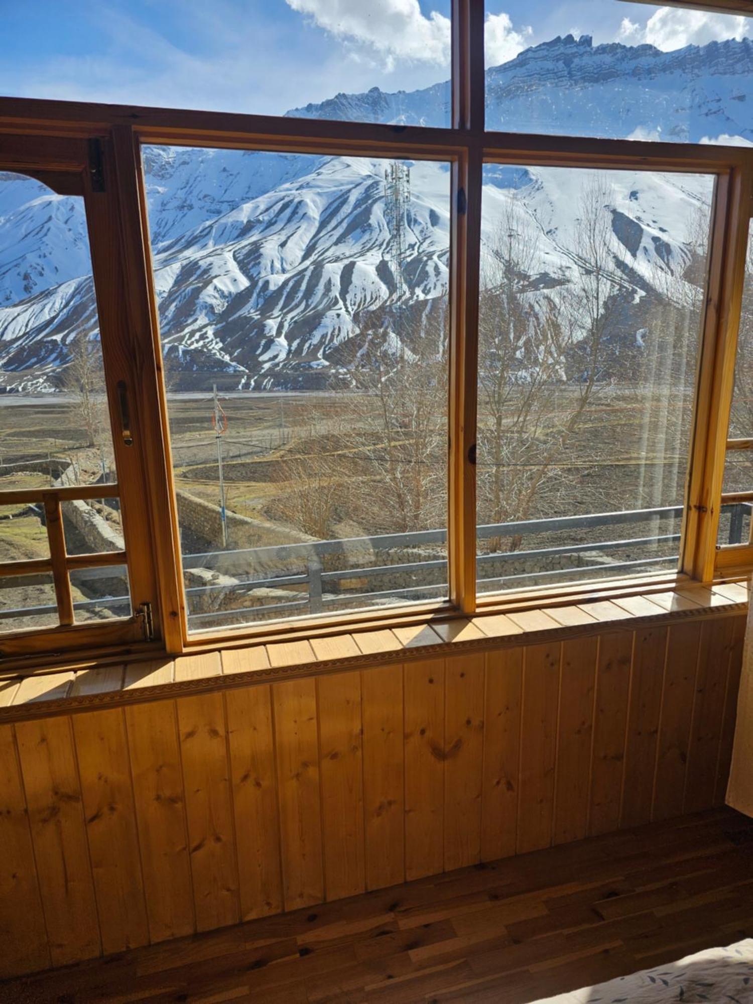 Hotel The Alpinist Cafe And Retreat Kaza Zimmer foto